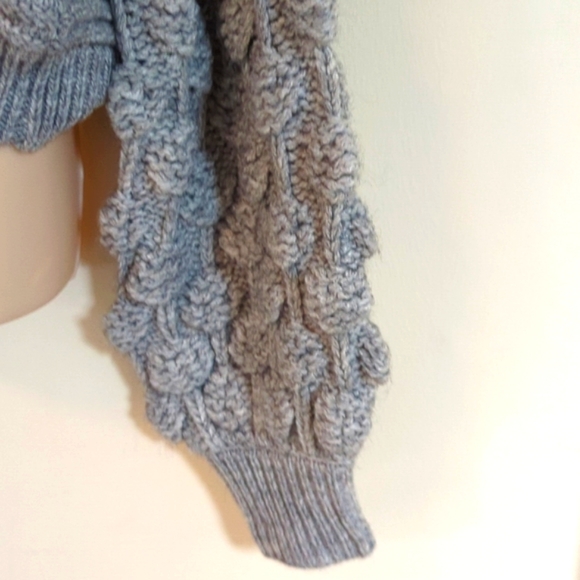 Harper Heritage Rosalyn Bobble Sleeve Sweater - Picture 9 of 16